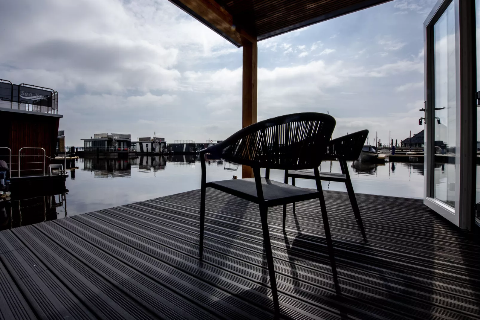 RiggelBrug Sneekermeer-Außenbereich Sommer