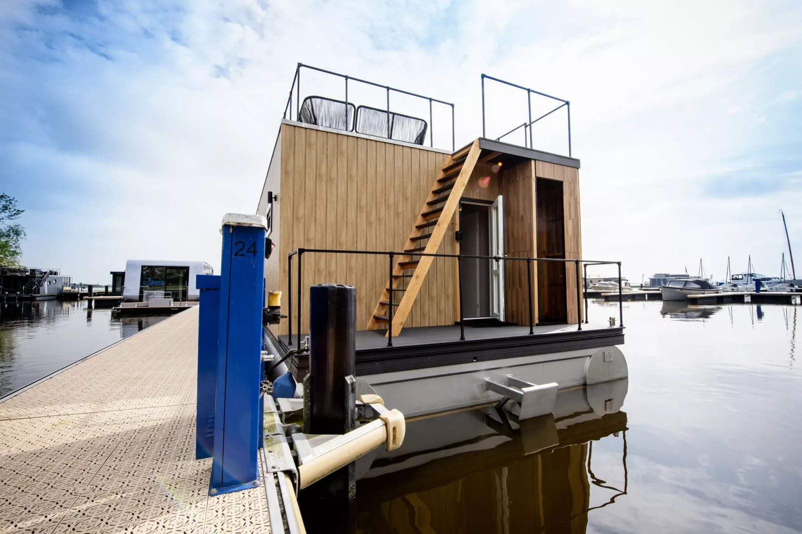 RiggelBrug Sneekermeer-Außenbereich Sommer