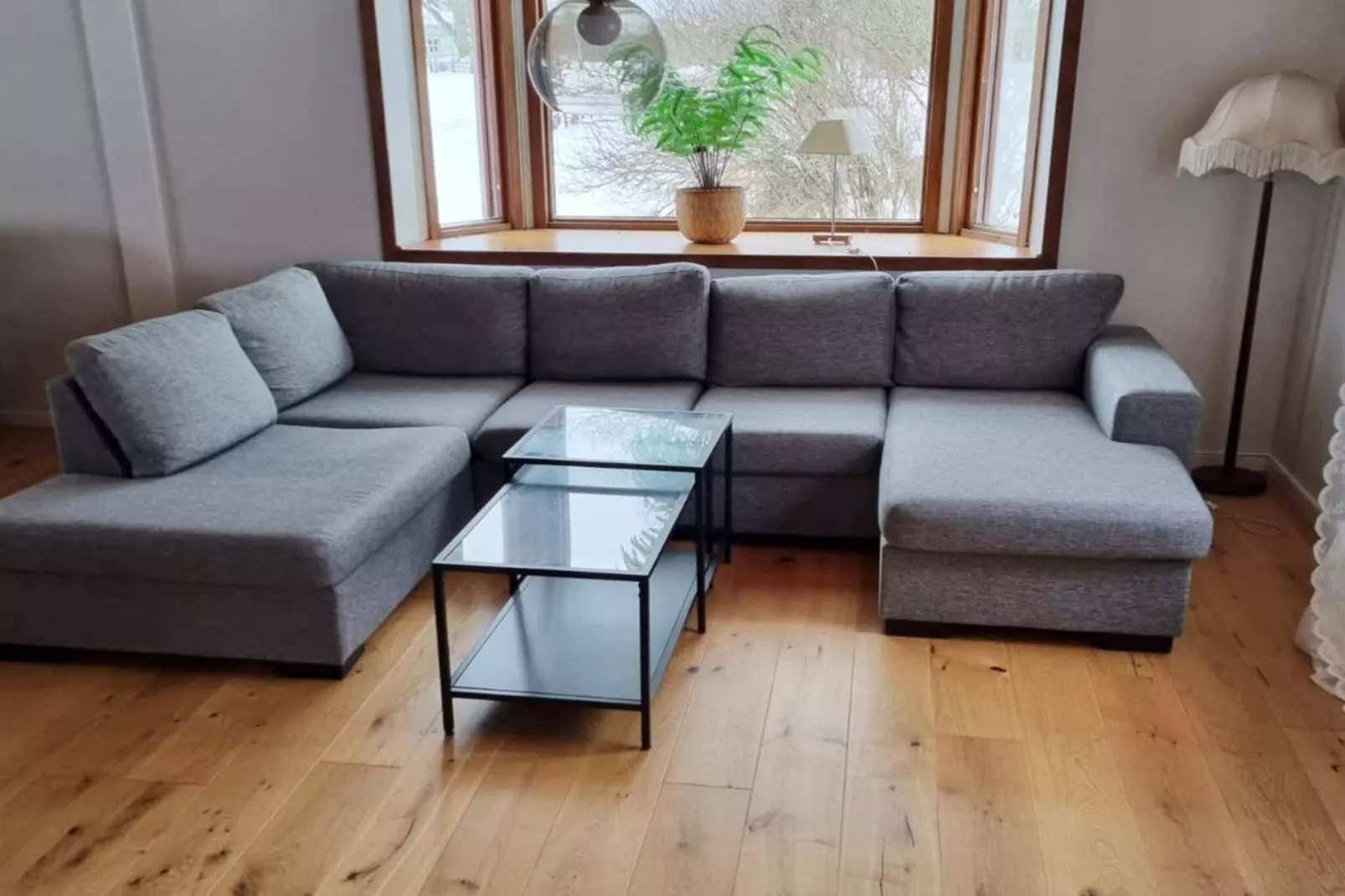 Dans une ferme près des lacs et de la côte