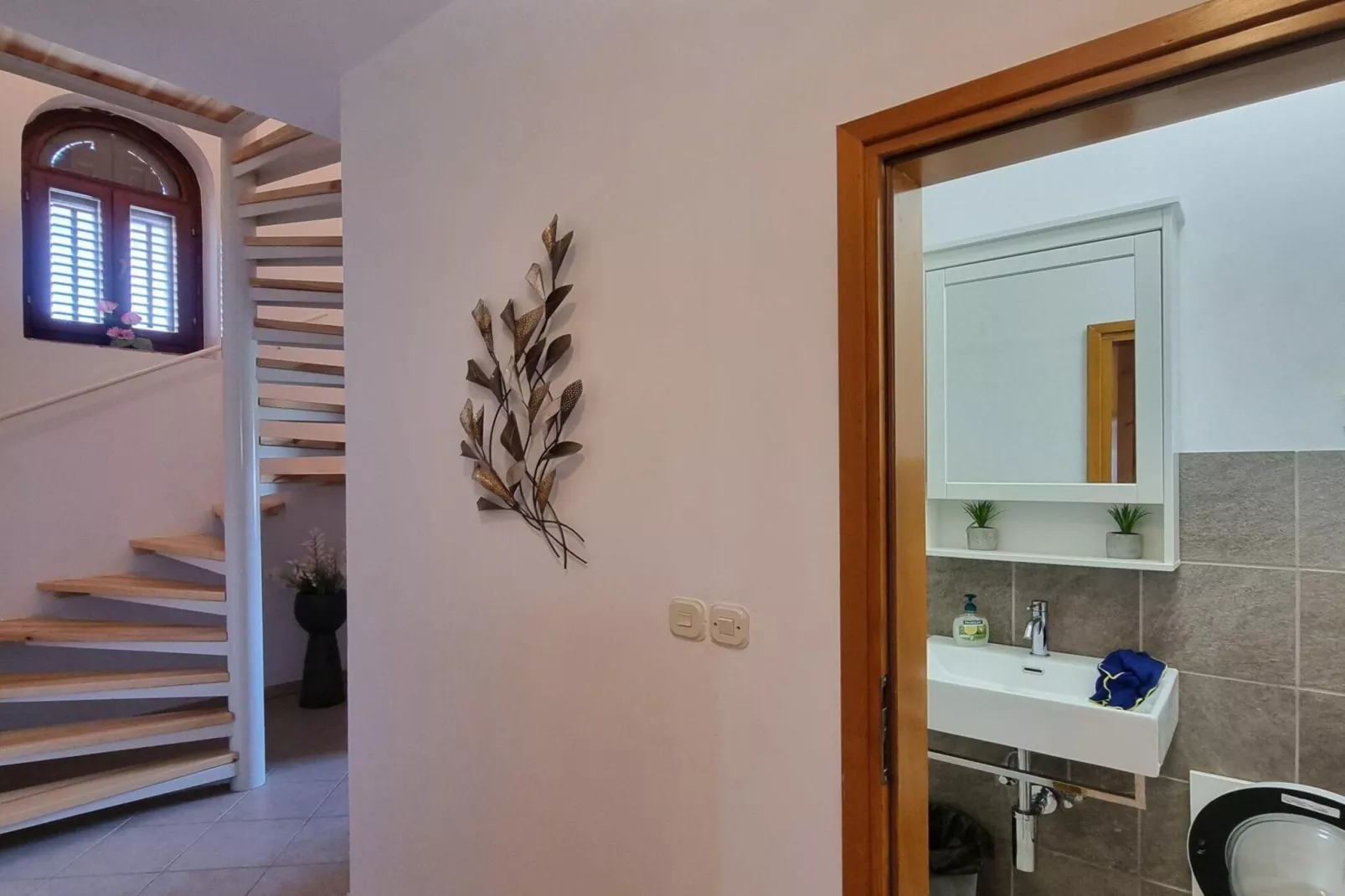 Cherry House - Bathroom