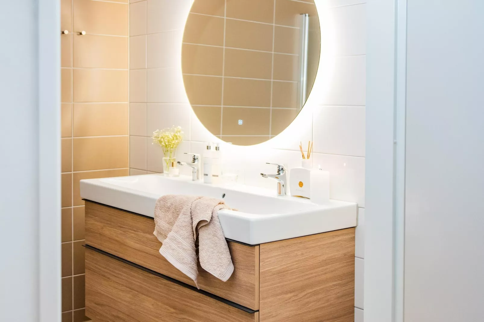 Steenpatrijs 17-06-Badezimmer