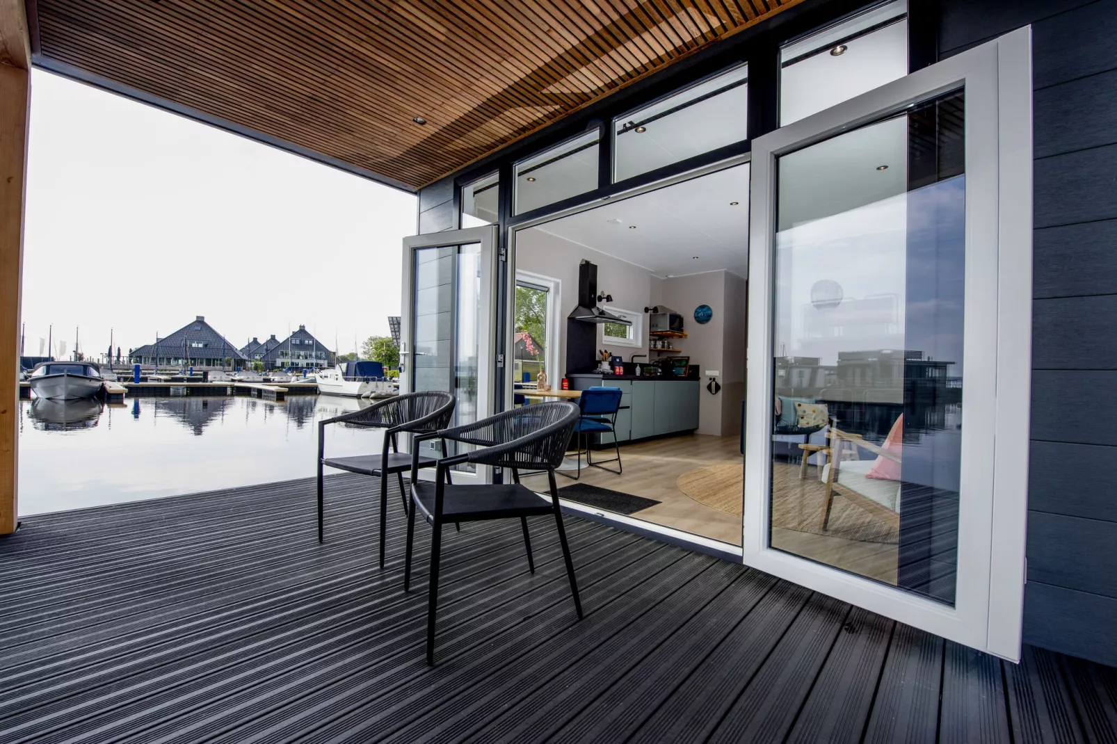 RiggelBrug Sneekermeer-Terrassenbalkon