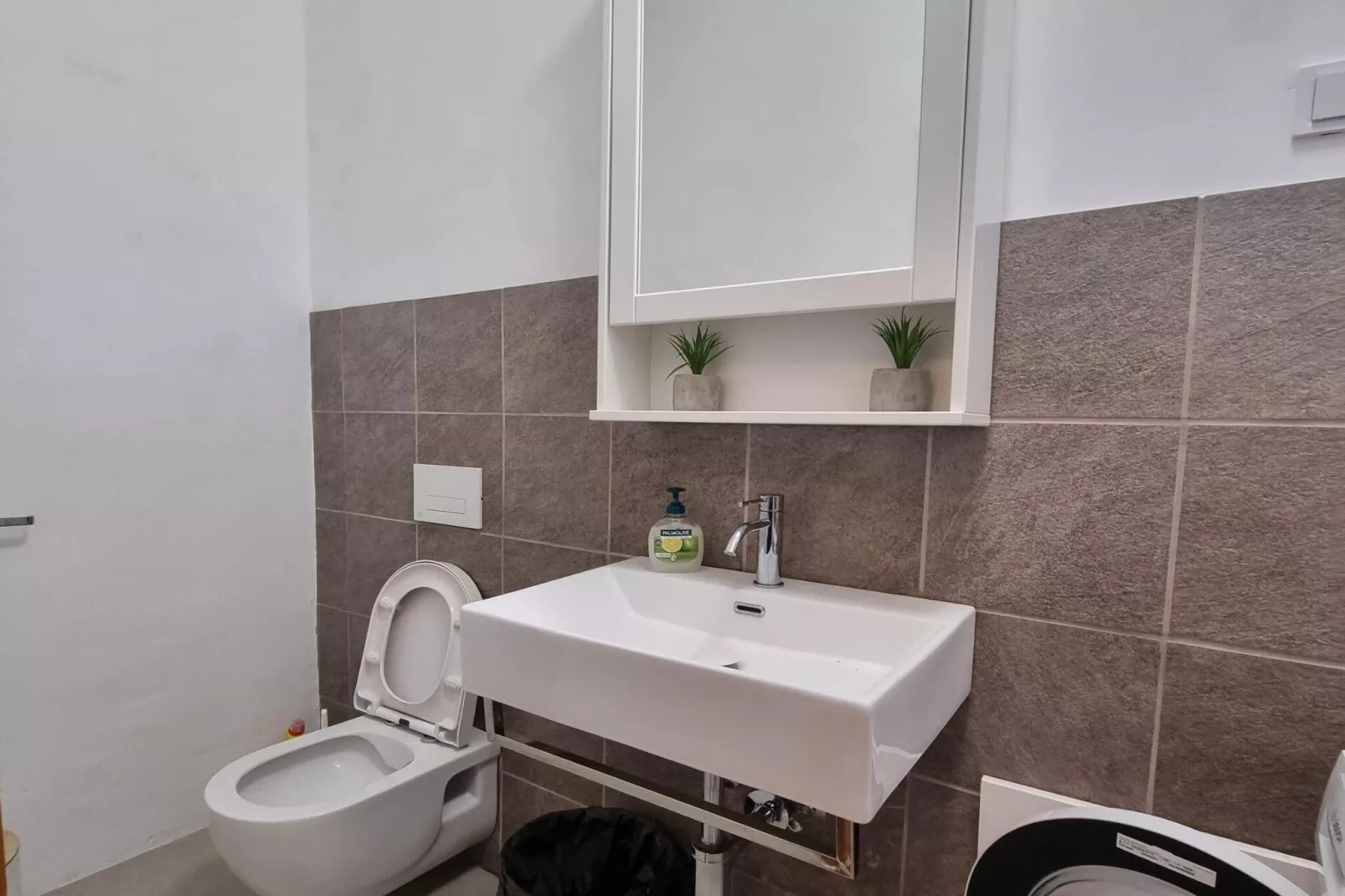 Cherry House - Bathroom