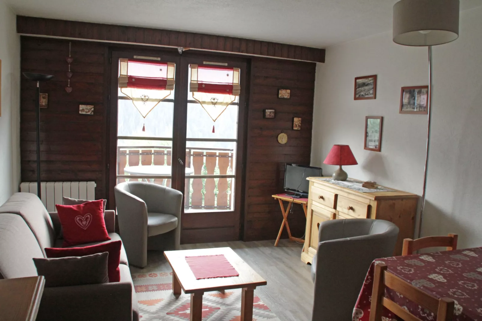 TOVASSIERE TS98 NATURE & VIEW 6 Pers.-Living room