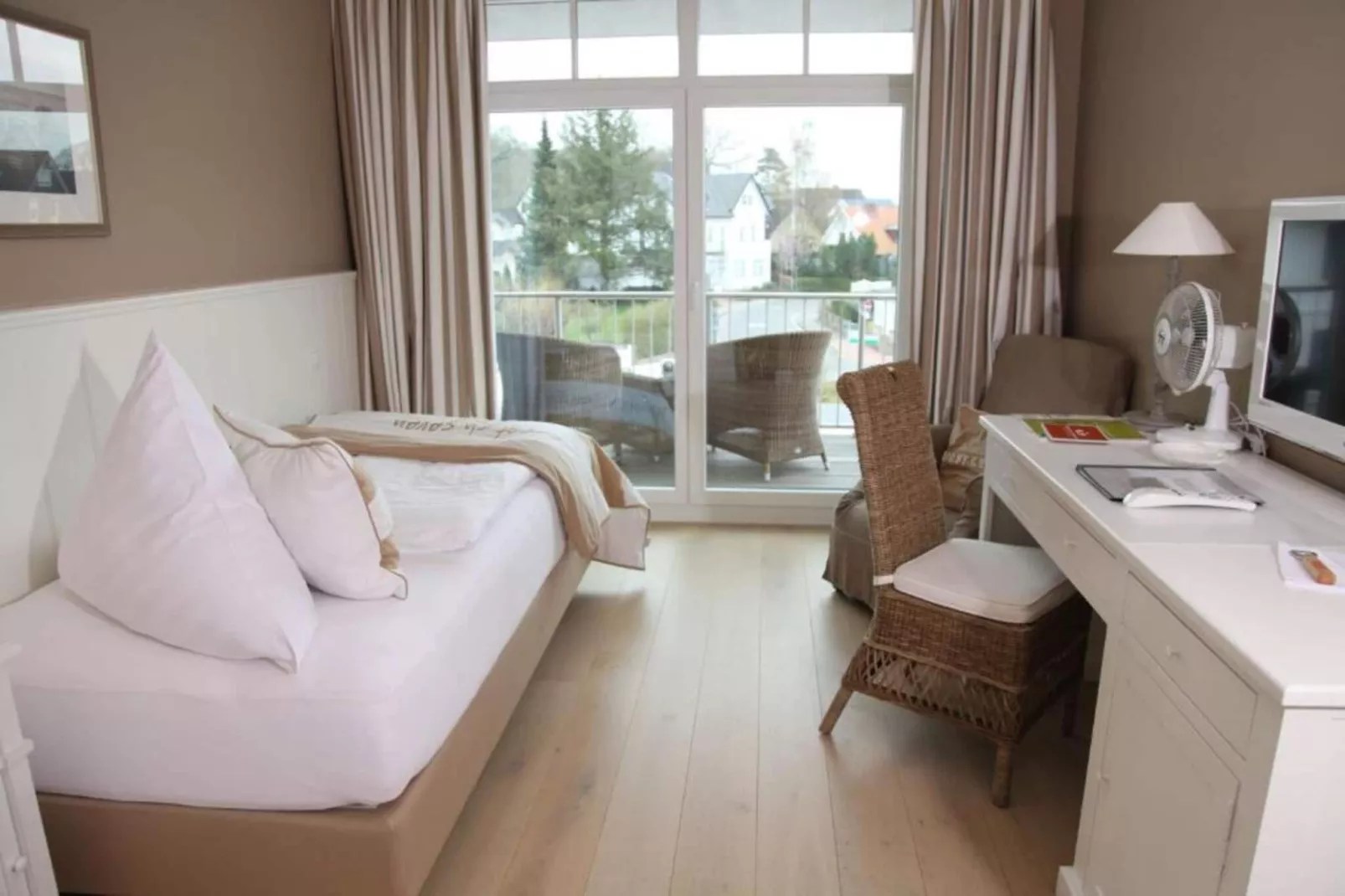 Single Room - Land Side Thor Heyerdahl-Schlafzimmer