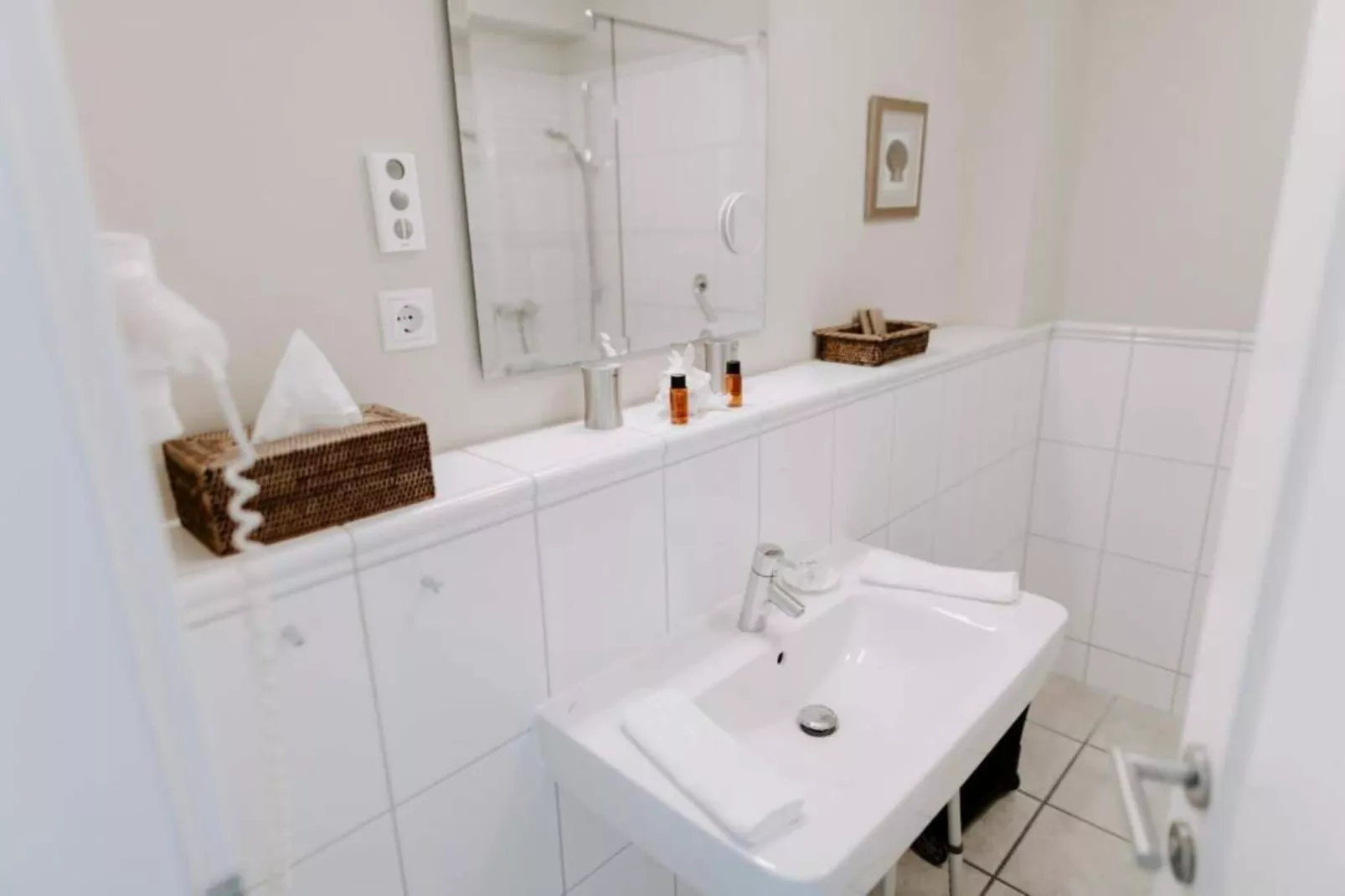 Double Room with Sea View-Badezimmer