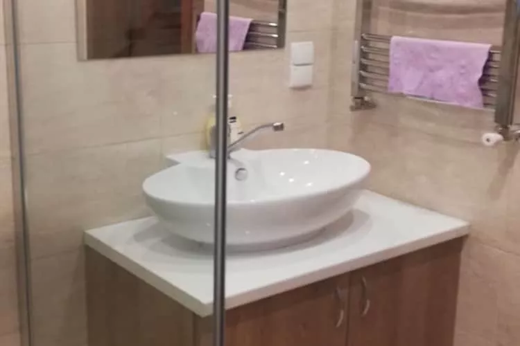 	Dom wakacyjny dla 8 osób w Dębinie-Badezimmer