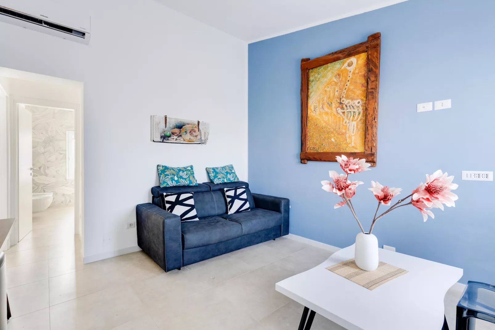 SEA HOUSE-Living room