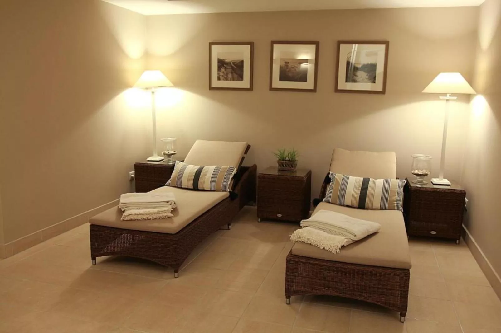 Penthouse Suite 7 adults-Wellness