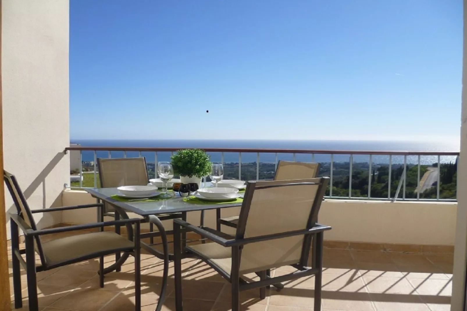 Apartment with Sea Views and Sunlit Terraces - Terrasse/Balkon