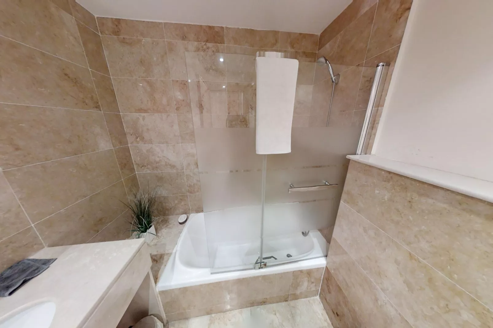 Apartment with Sea Views and Sunlit Terraces - Badezimmer