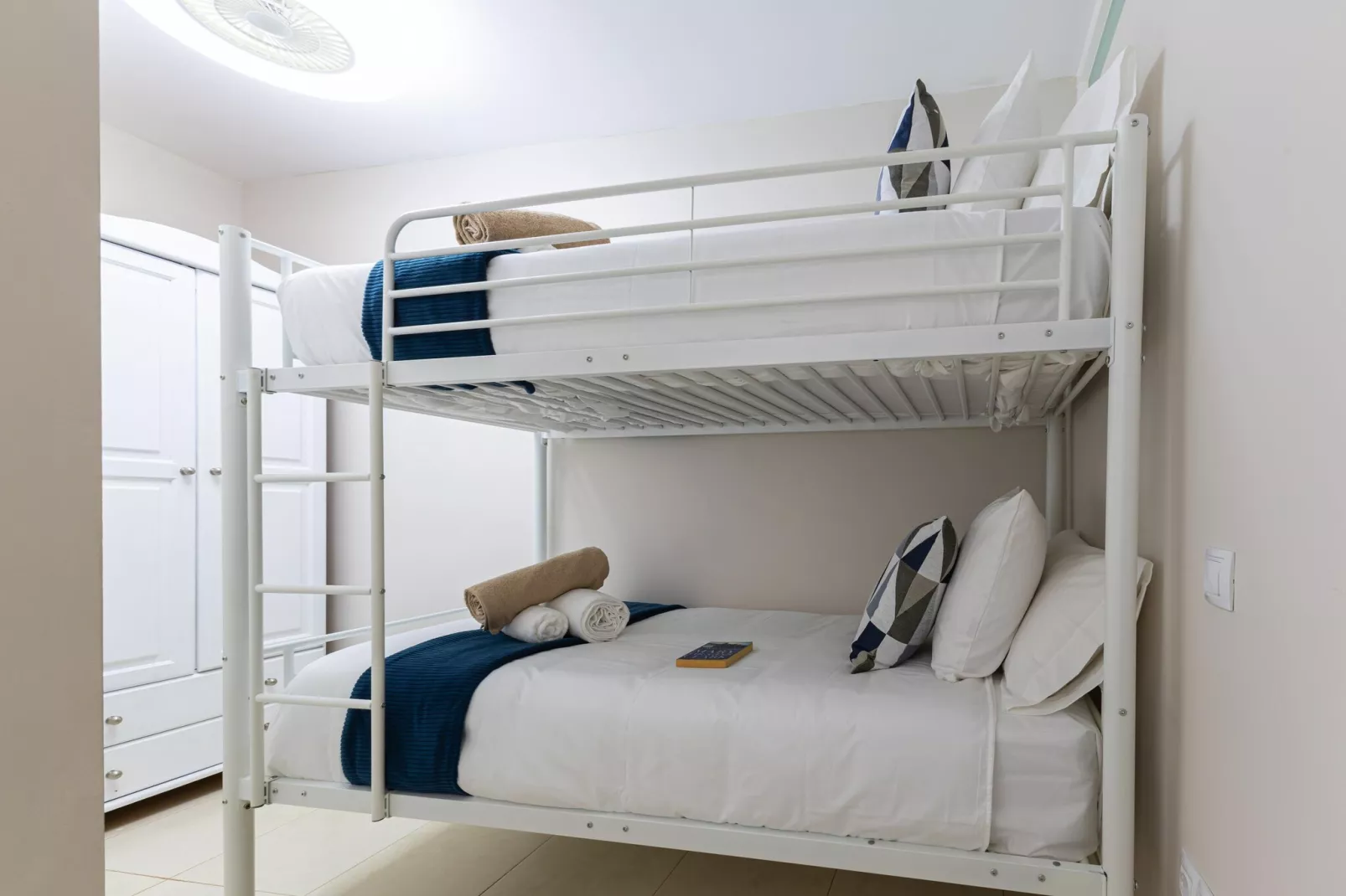 NUEVA SUECIA 523										-Bedroom