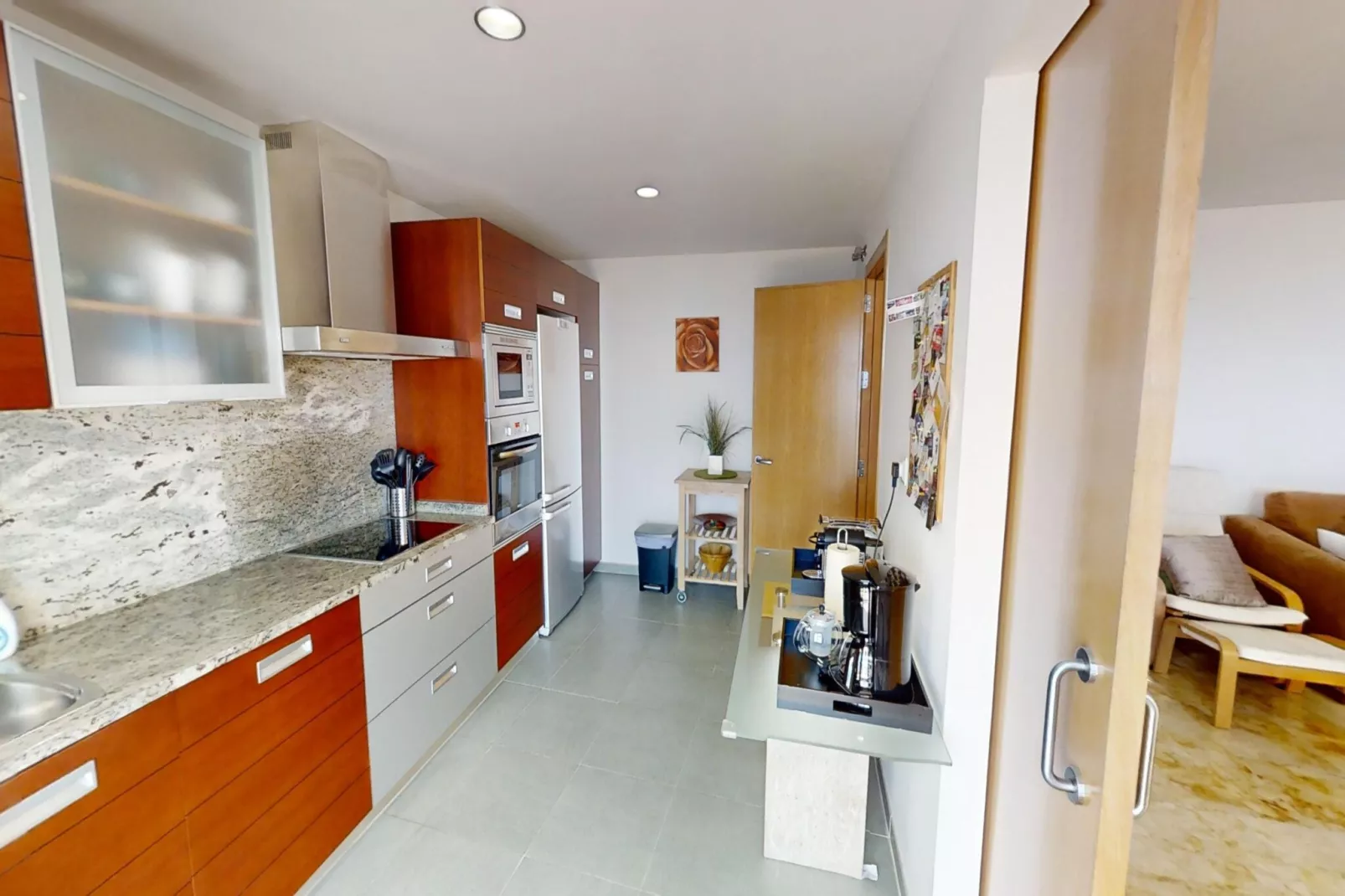 Apartment with Sea Views and Sunlit Terraces - Küche