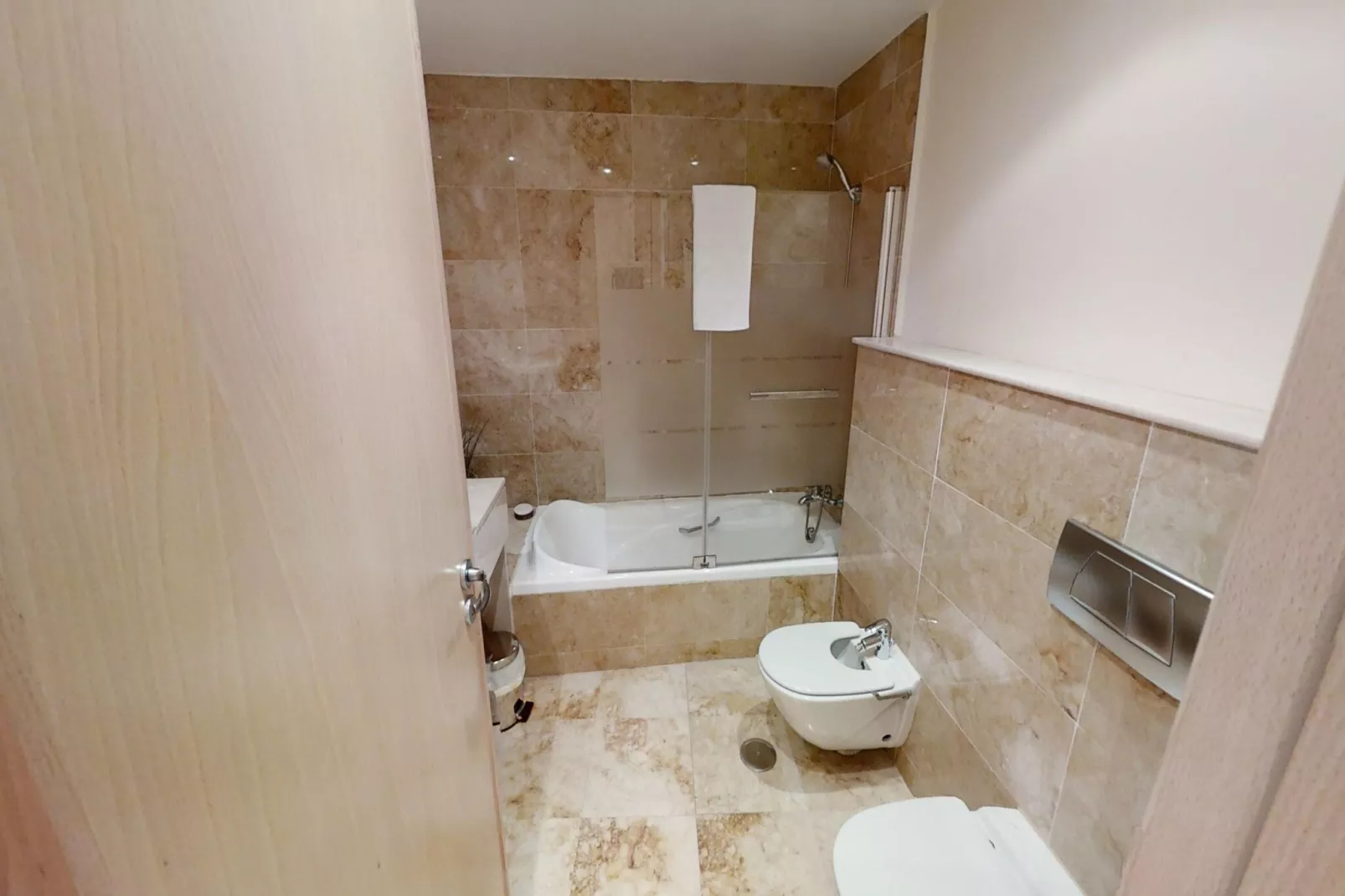 Apartment with Sea Views and Sunlit Terraces - Badezimmer