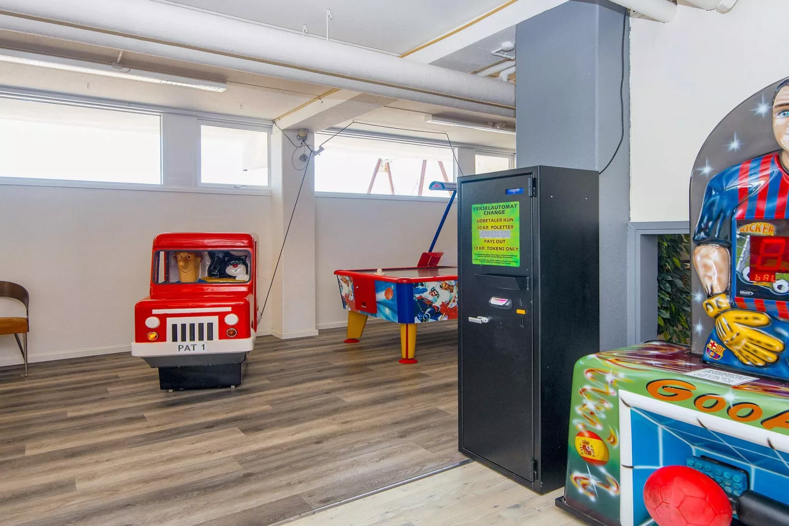 2 room,ground floor or 1. - Non tagué