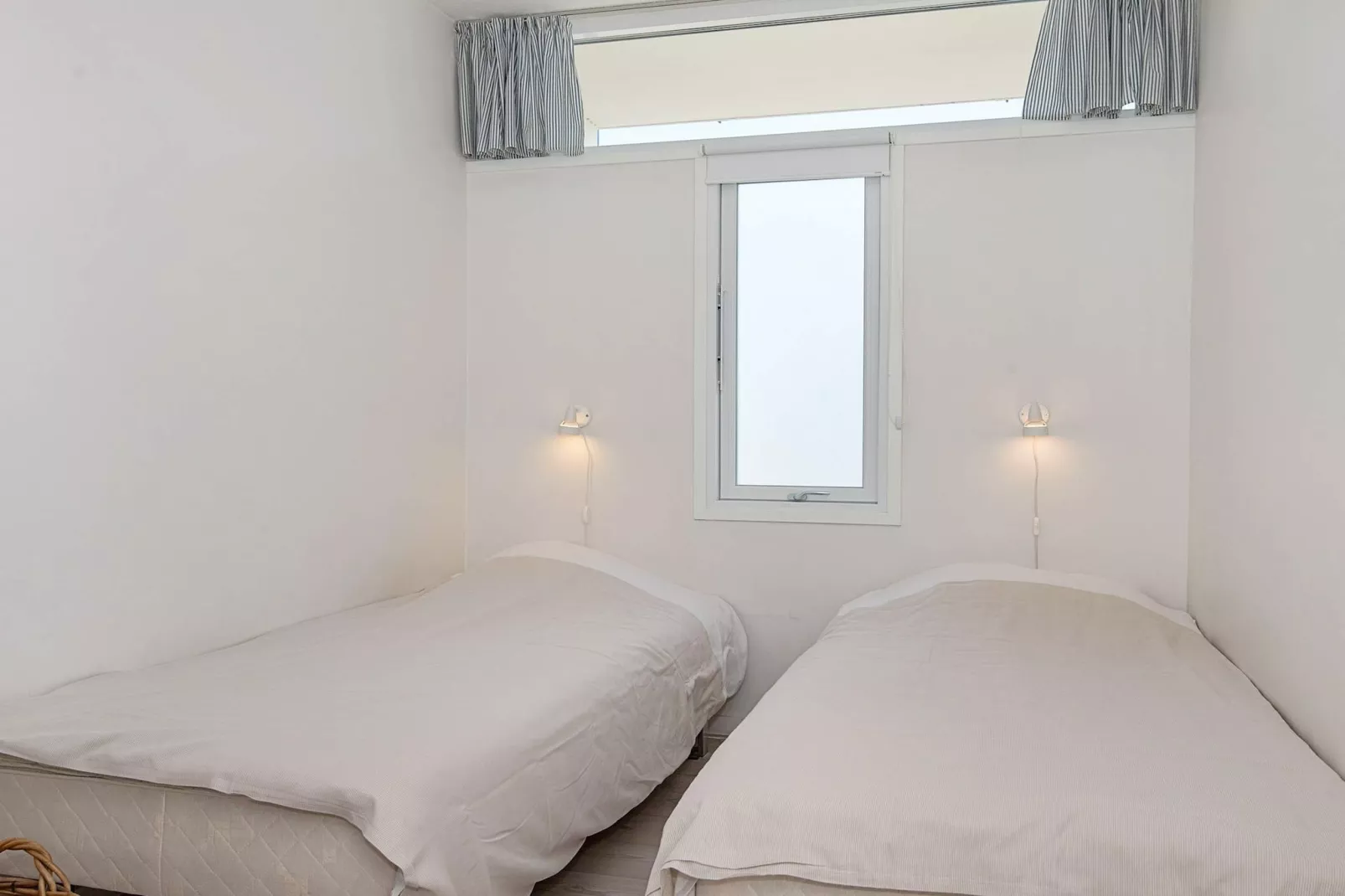 2 room,ground floor or 1. - Intérieur
