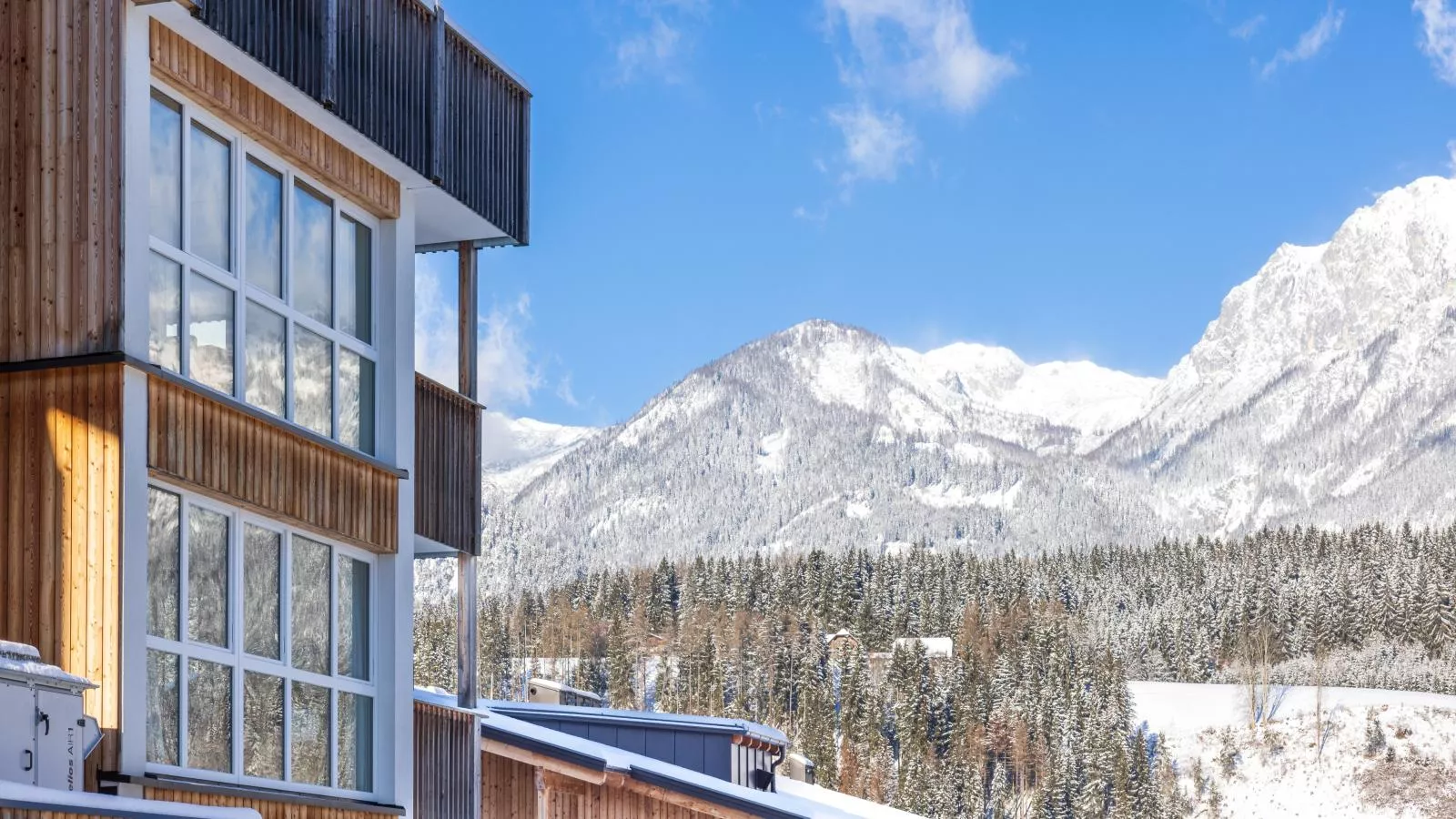 Apart33 Top 1-30 - Exterior in winter