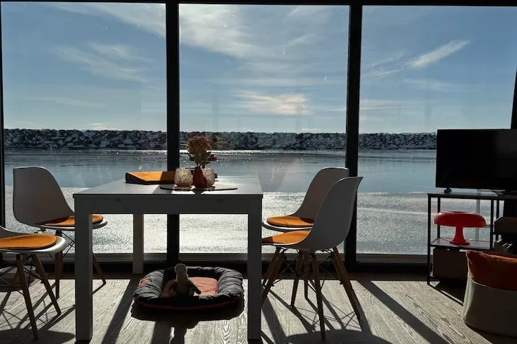 Hausboot Family & Friends mit Hund LP 8 / 3 Personen-Living room