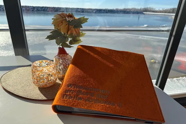 Hausboot Family & Friends mit Hund LP 8 / 4 Personen-Ambiance