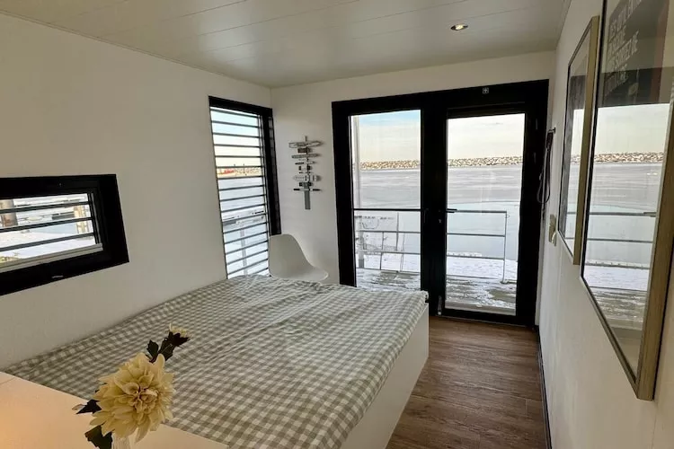Hausboot Family & Friends mit Hund LP 8 / 1-2 Personen-Chambre