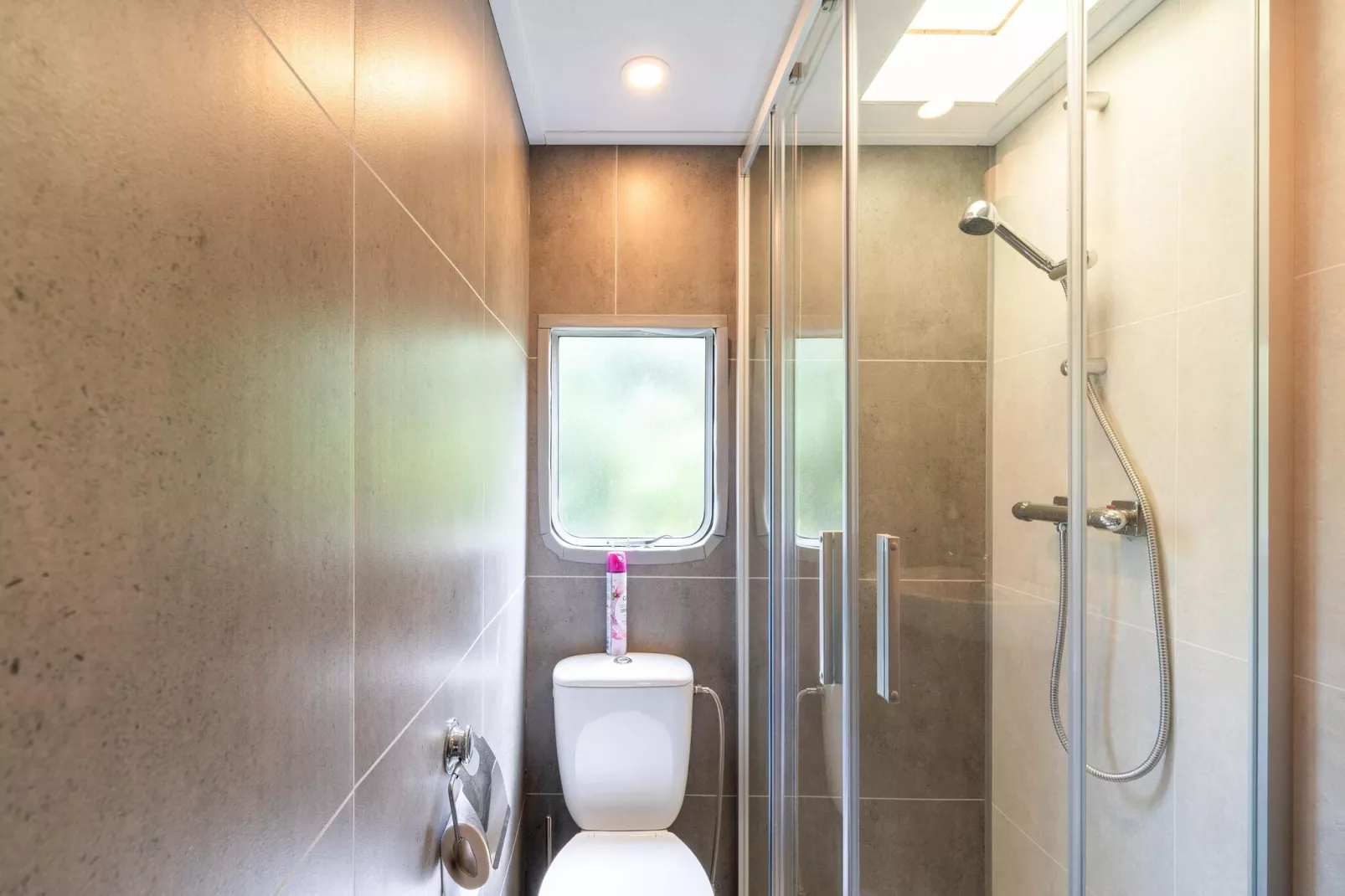 De Kolonist Bennie-Bathroom