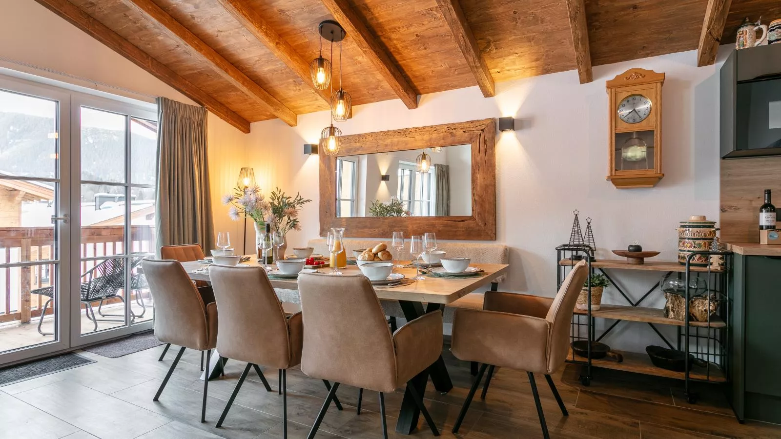 Tauernlodge Eben D3 Large-Dining room