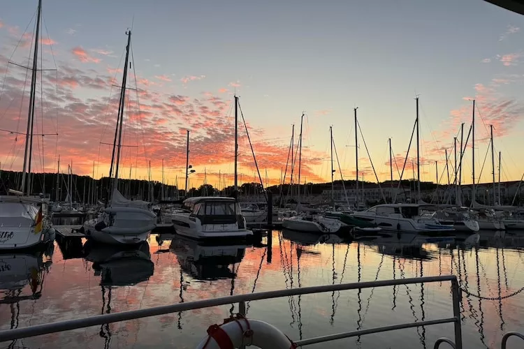 Hausboot Family & Friends mit Hund LP 8 / 1-2 Personen-Vue d'été