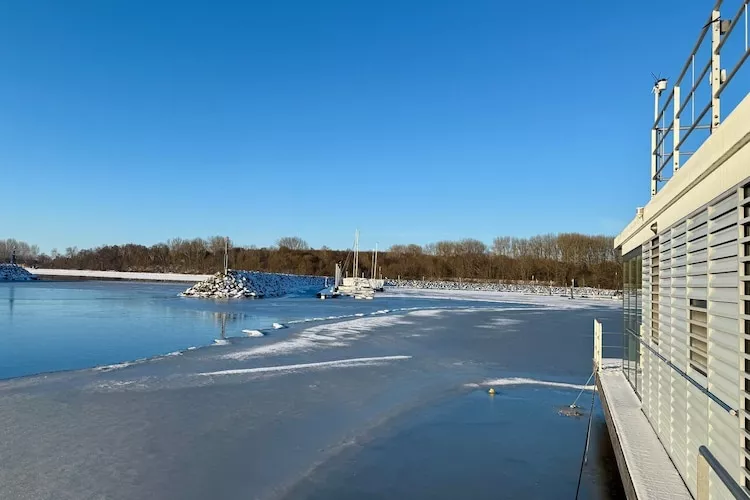 Hausboot Family & Friends mit Hund LP 8 / 4 Personen-Vue d'hiver