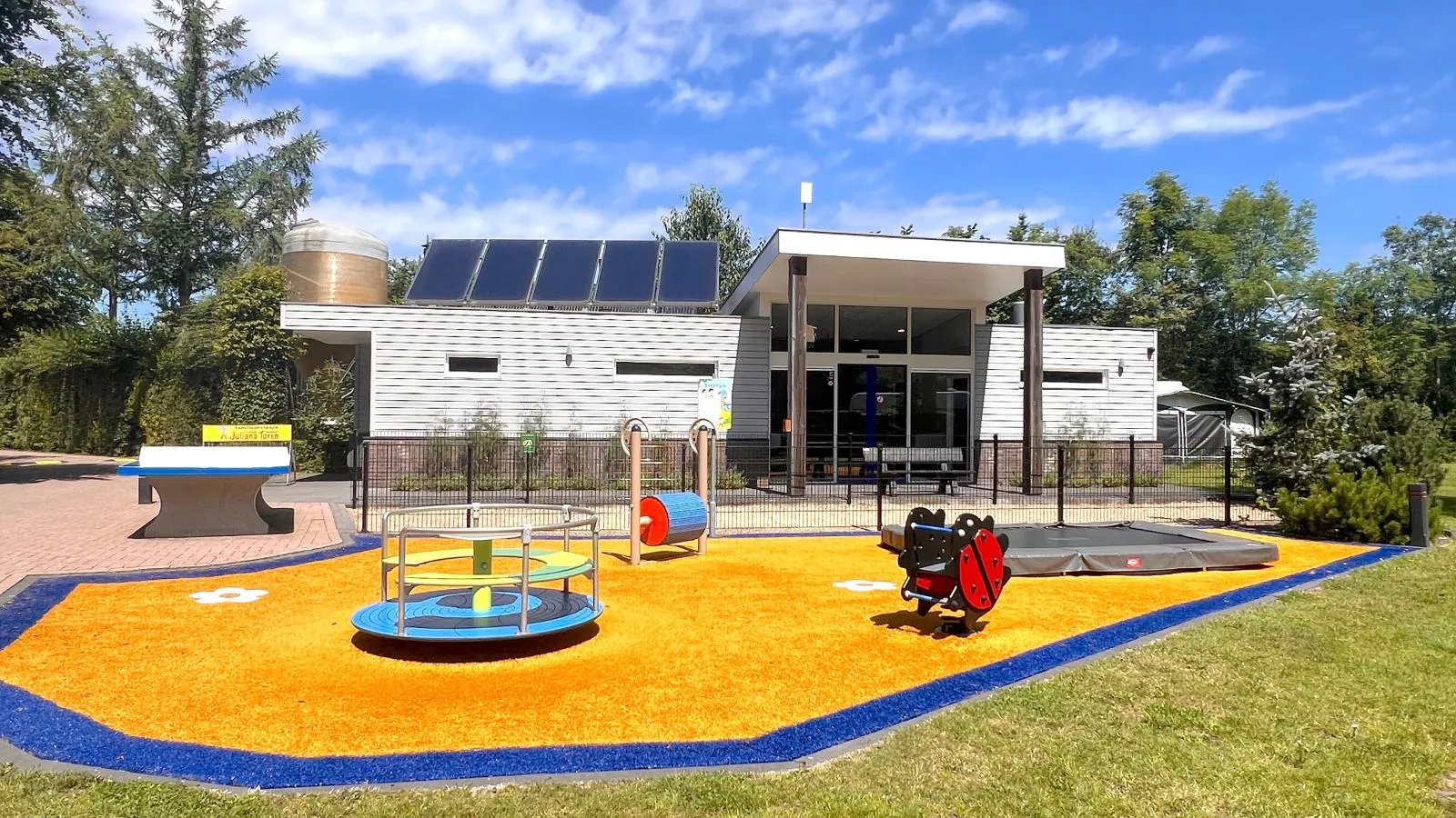 De Krekel-Ausstattung