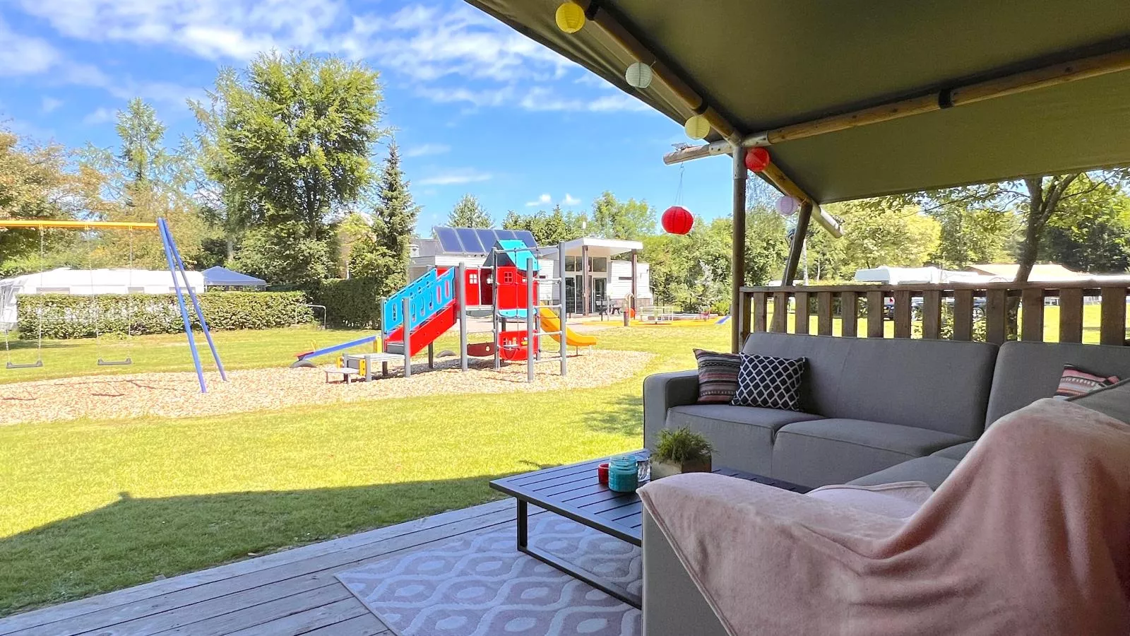 De Hommel-Terrasse/Balkon