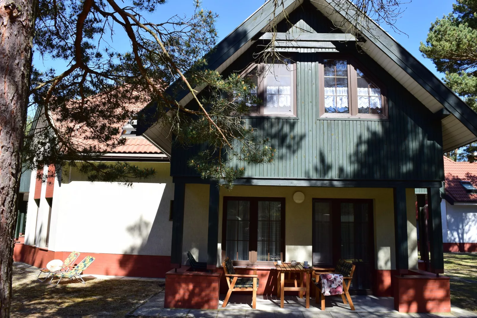 Piętrzowe domy wakacyjne w Rowach dla max 5 osób-Exterior in summer