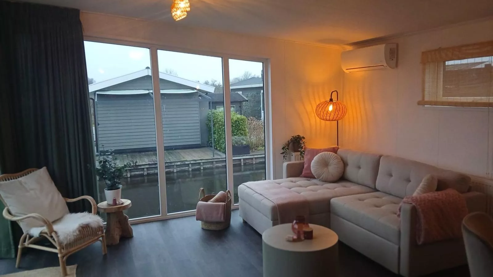 Joy of Giethoorn - Wohnzimmer