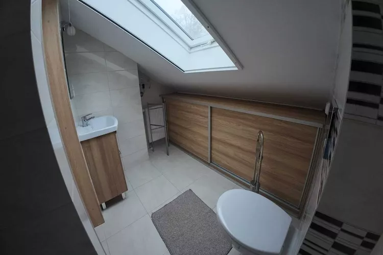 	Dom wakacyjny dla 9 osób w Dębinie - Bathroom