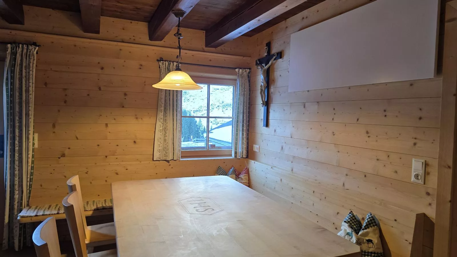 Schönangeralm Skihütte - Esszimmer