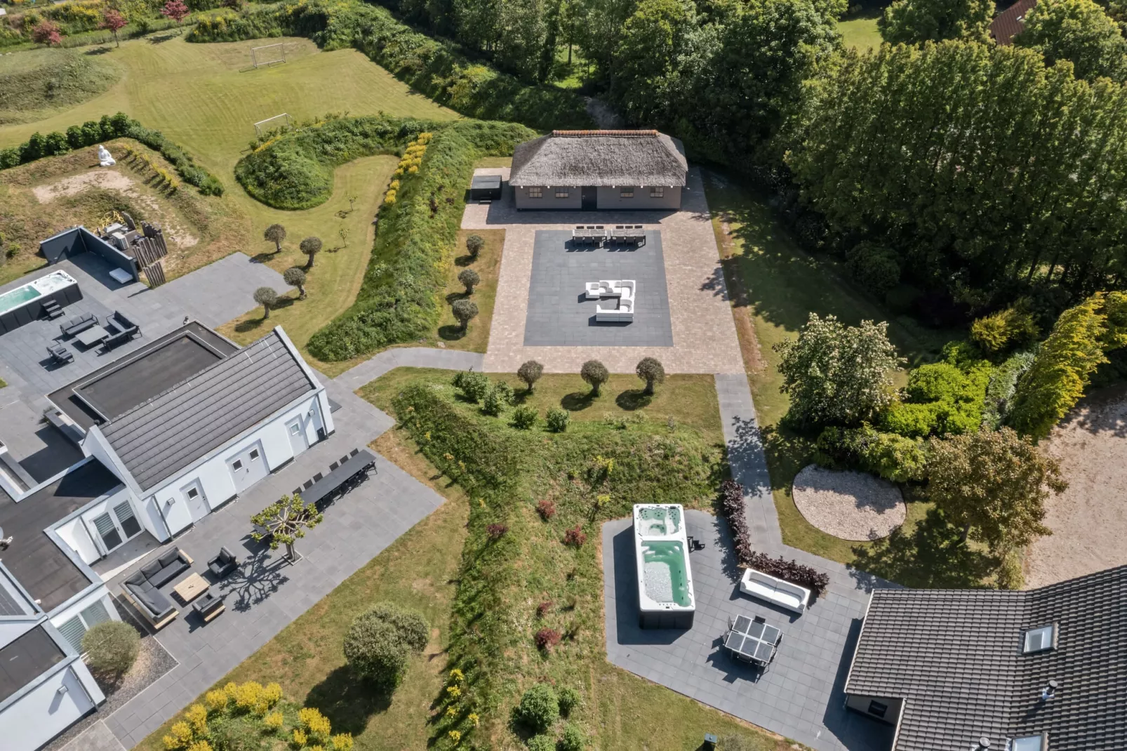 Langedijk 2 -10 persoons villa met sauna en spa extra kosten voor gebruik-Ambiente
