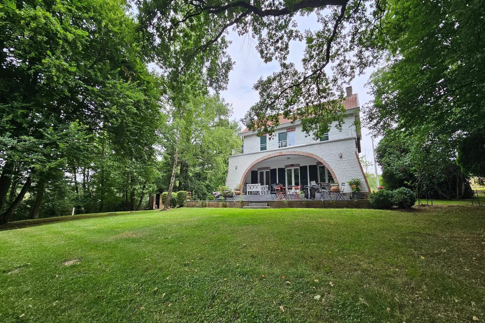 Au Lit de la Canelle - Exterior in summer