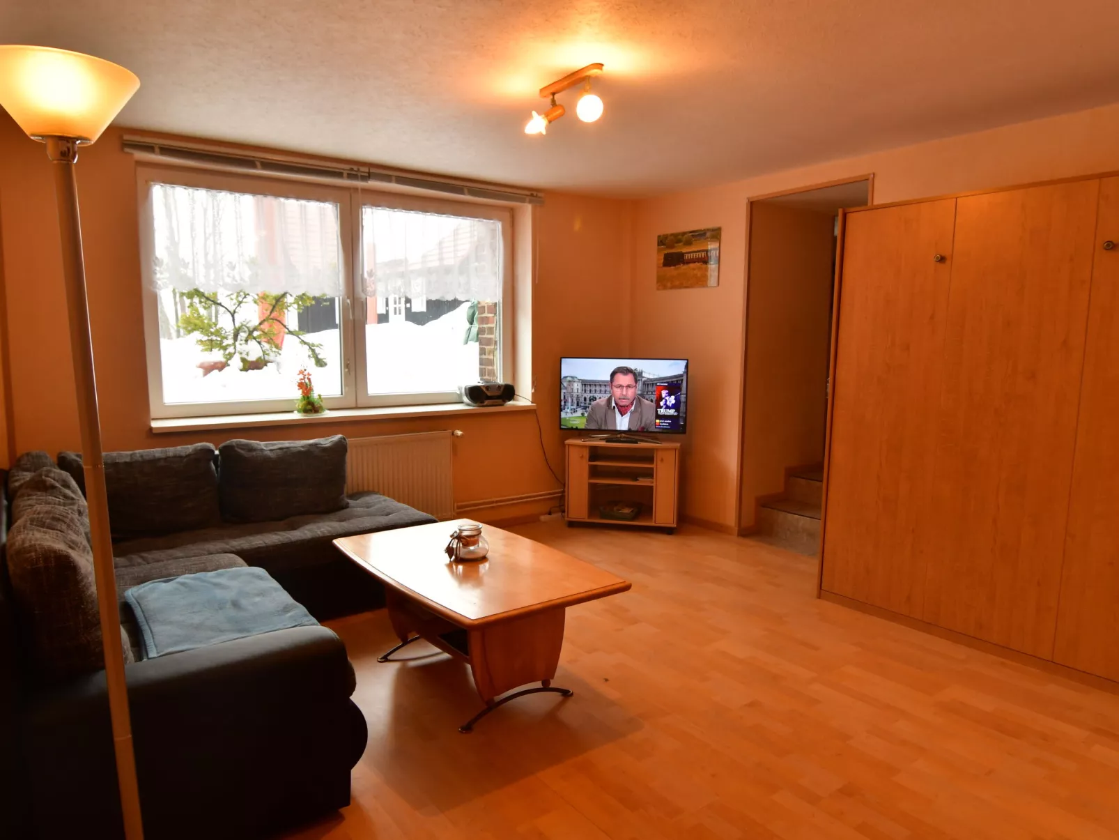 Mit Garten und Spielplatznutzung