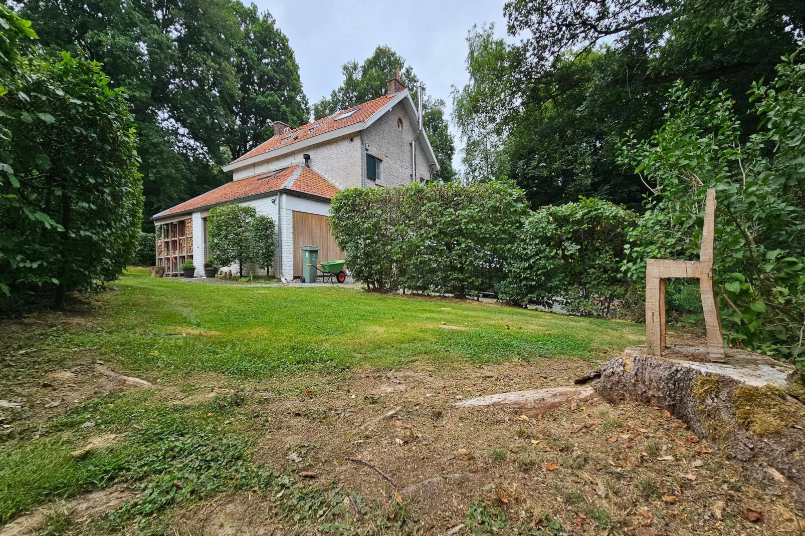 Au Lit de la Canelle - Exterior in summer