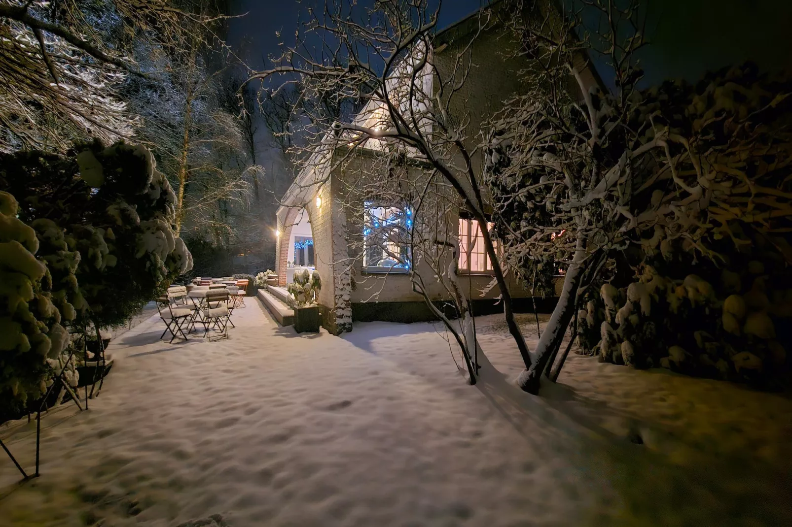 Au Lit de la Canelle - Exterior in winter