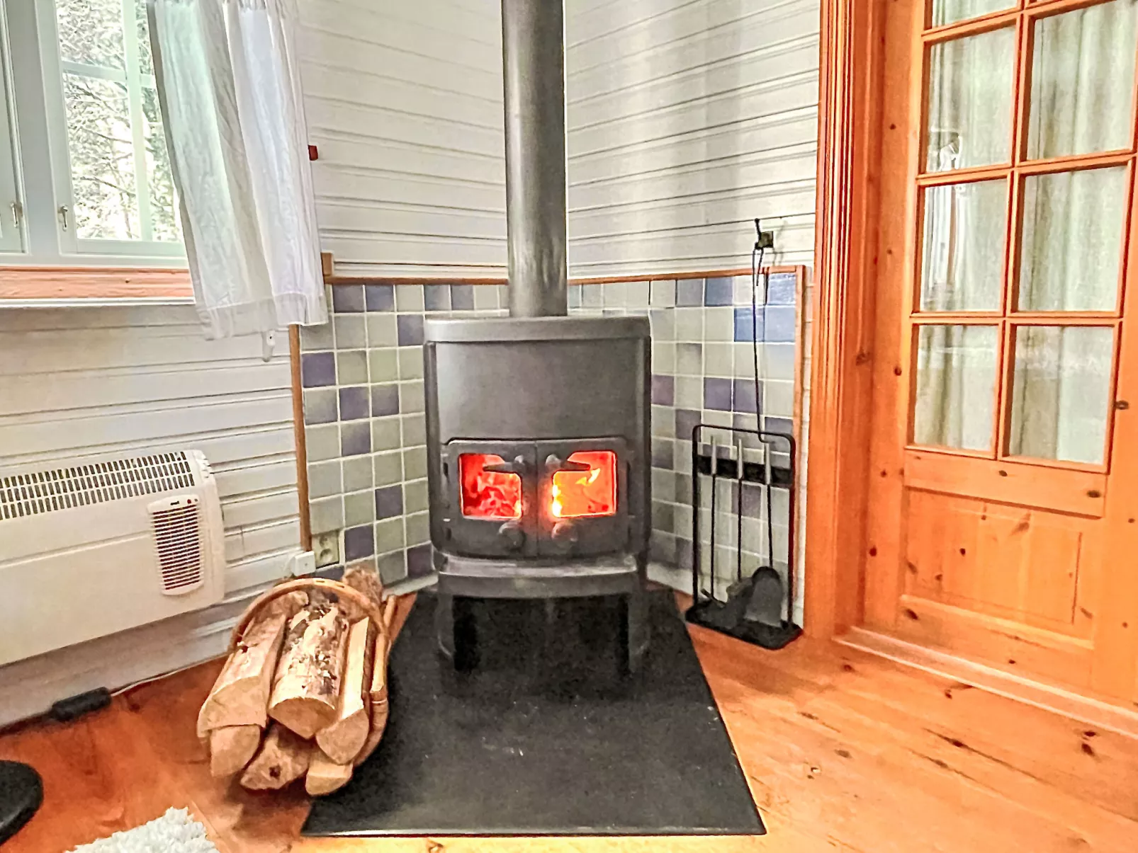 Idyllisch gelegenes, ebenerdiges Haus mit Terrasse - Inside