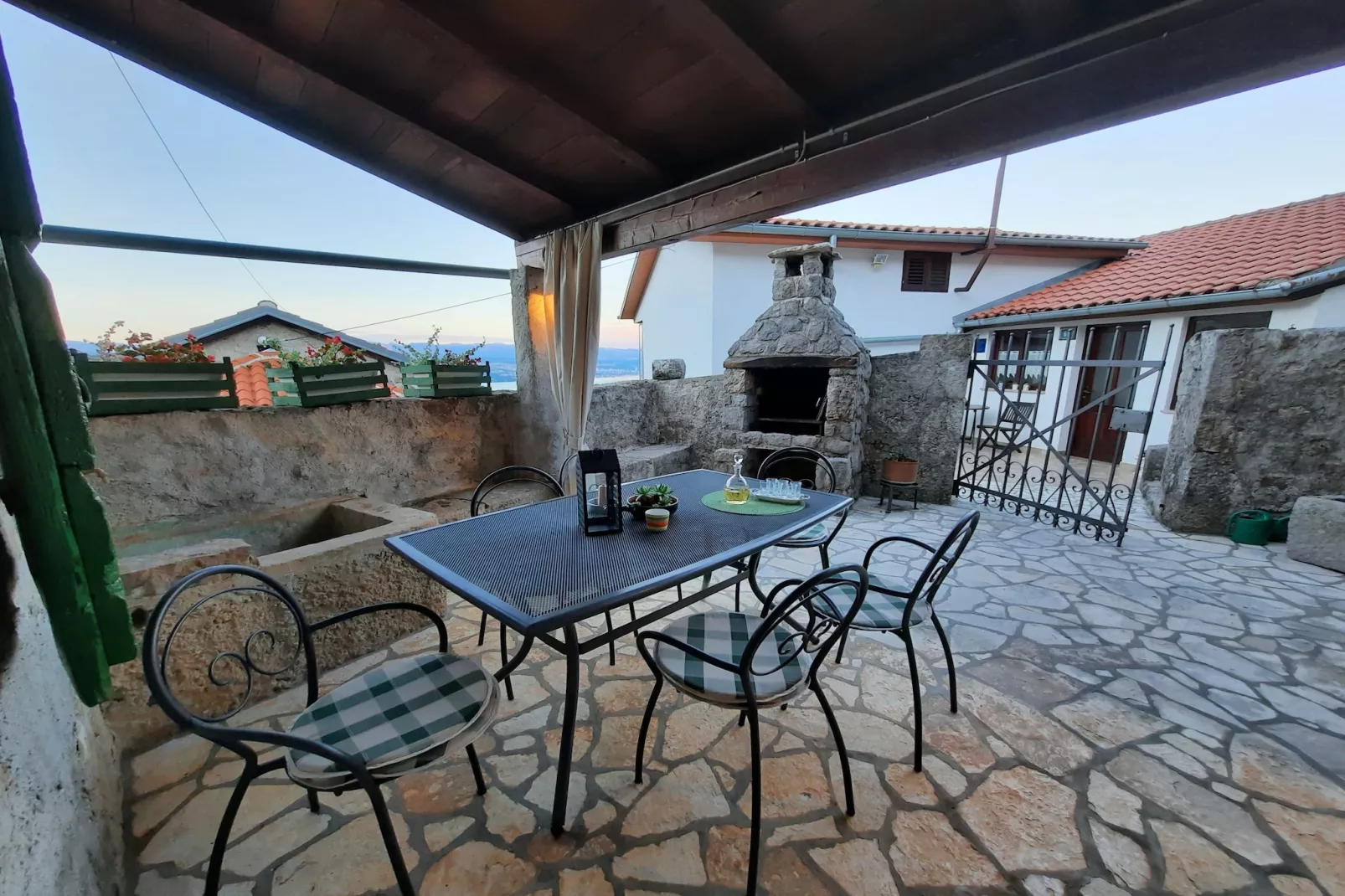 Holiday home Mikleus in Lovrec - Dobrec - ca 113 qm für 4 Erw 2 Kinder max 11 J - Extérieur