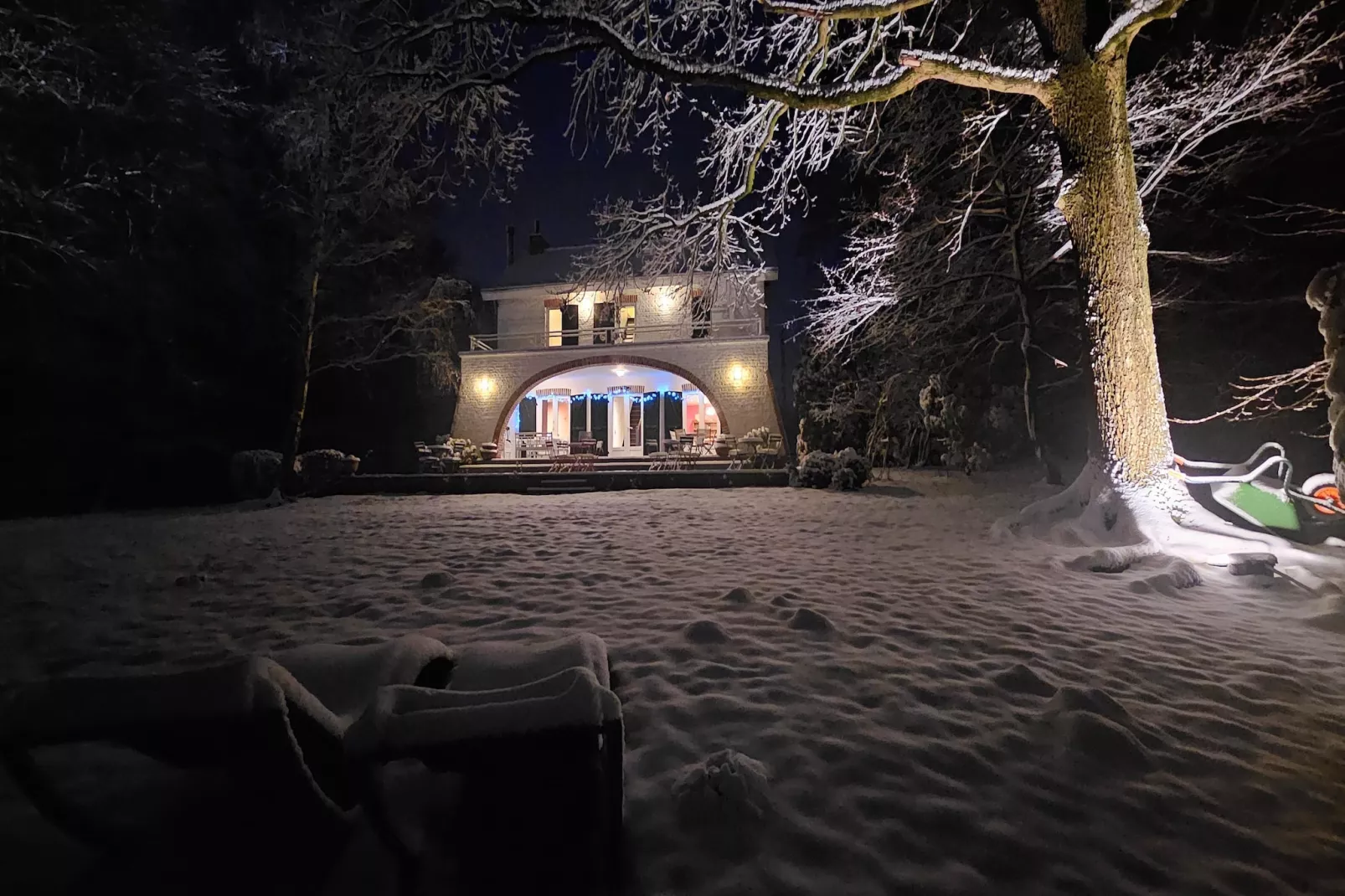 Au Lit de la Canelle - Exterior in winter