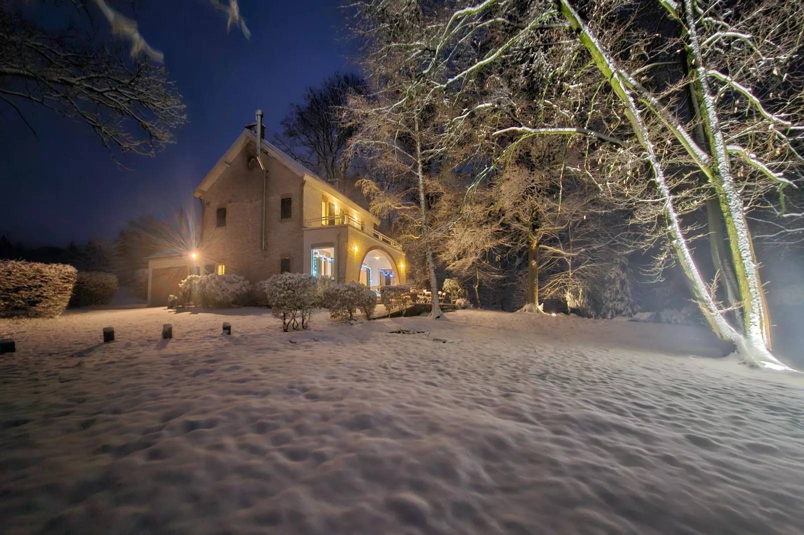 Au Lit de la Canelle - Exterior in winter