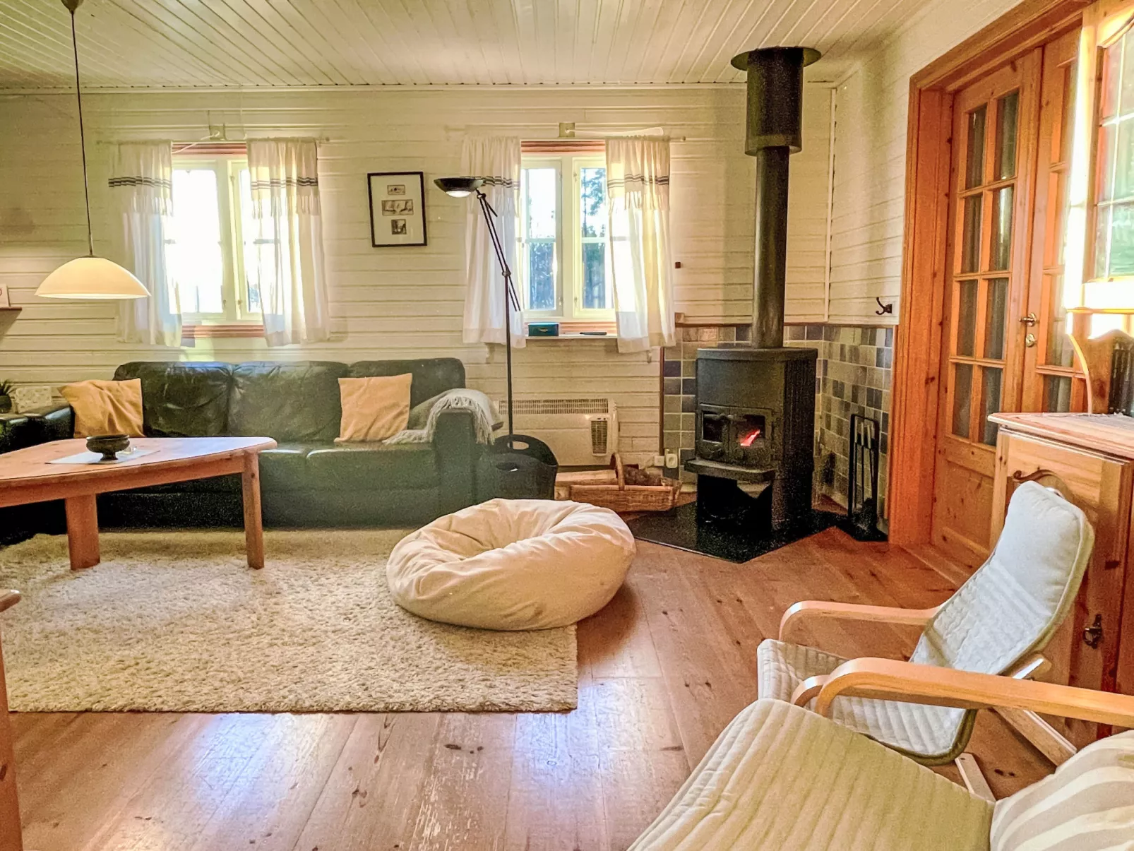 Idyllisch gelegenes, ebenerdiges Haus mit Terrasse - Inside