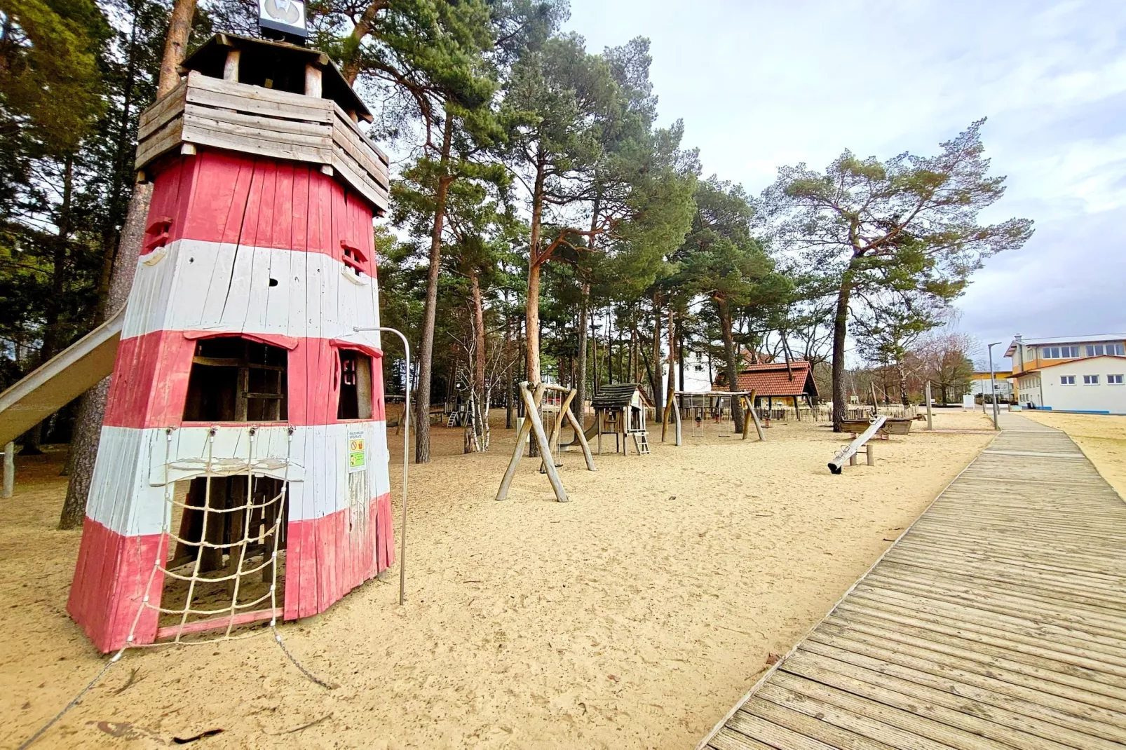 Beach House 2 - Areas within 5km in summer