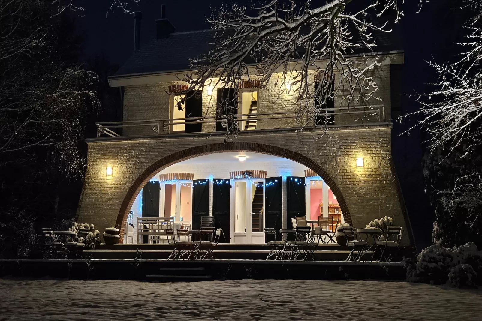 Au Lit de la Canelle - Exterior in winter
