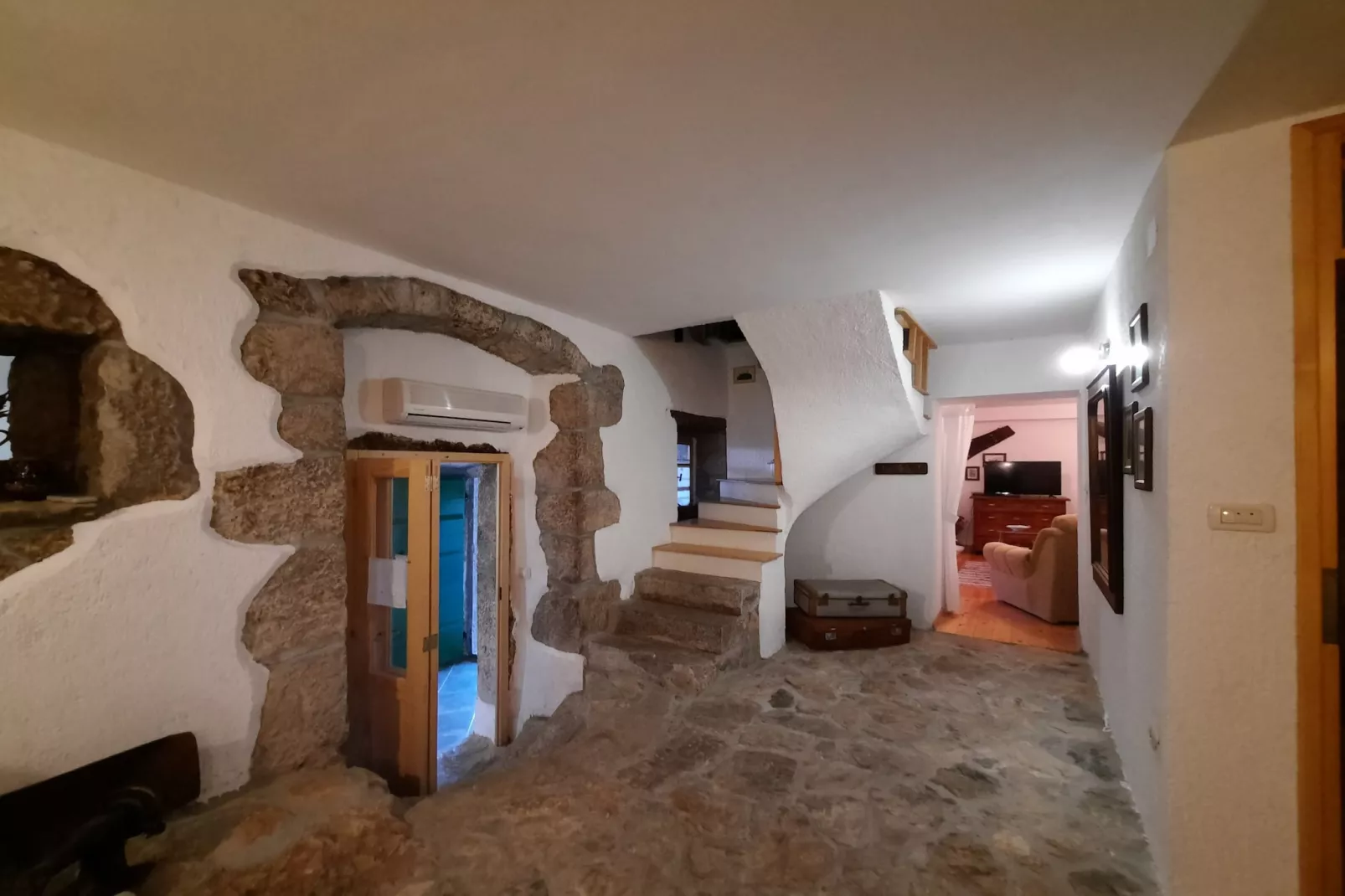 Holiday home Mikleus in Lovrec - Dobrec - ca 113 qm für 4 Erw 2 Kinder max 11 J - Intérieur