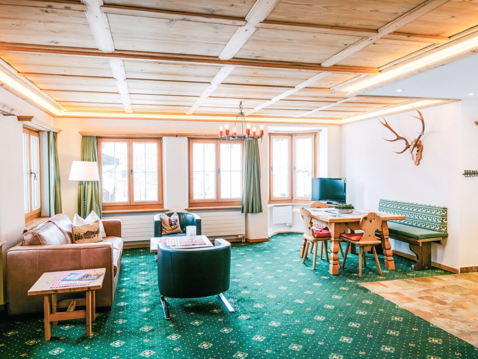 Chesa Fümm - Inside