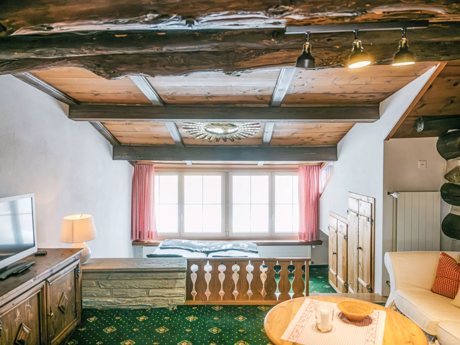 Chesa Fümm - Inside