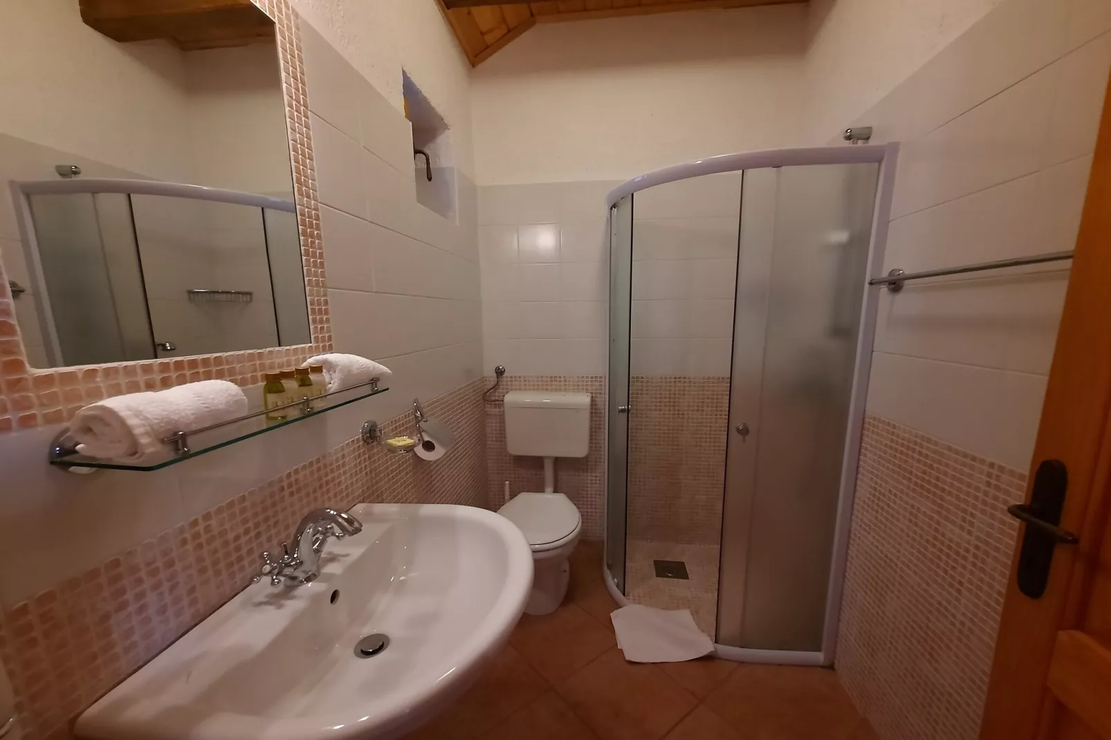 Holiday home Mikleus in Lovrec - Dobrec - ca 113 qm für 4 Erw 2 Kinder max 11 J - Salle de bain